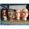 Image 1 : 5 Plastic Heads