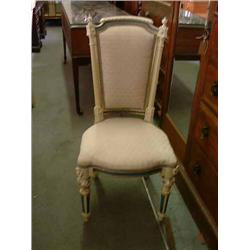 A set of six Continental painted dining chairs, and a matching extending dining table, L 262cms (...