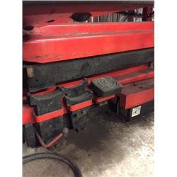 Set of Hydraulic Jack 8000lbs (lift 3' to 4' ) John Bean formely Snap On
