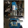 Image 1 : Universel Fraiseuse-Milling R-8 with feed and Digital Read Out but no handles