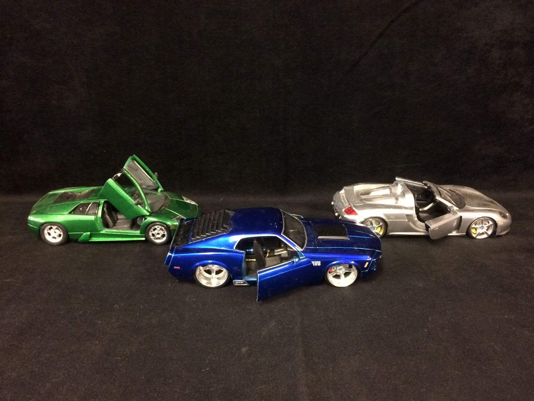 maisto 1 24 scale models