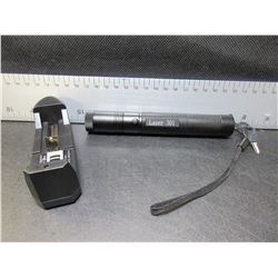 High Power Laser Pointer with Battery and Charger / Also has Keys for safety