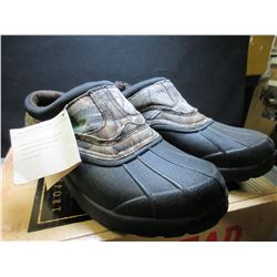 All weather Clogs size 9 / one shoe needs a small stitch / 60.00 msrp