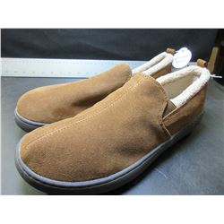 New Mens Mossimo Genuine Suede Slippers / Non marking sole / size 11