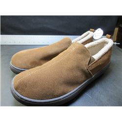 New Mens Mossimo Genuine Suede Slippers / Non marking sole / size 12