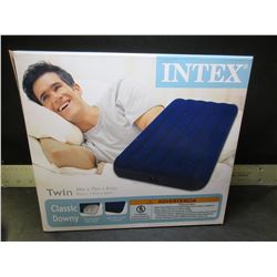 New Intex Twin Classic Downy Air Mattress / makes a great floatie for the