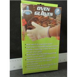 1 New Pair of Oven Gloves / a must for BBQ or Camping