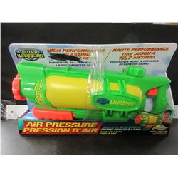 Water Warriers High Performance Water Blaster / shoots up to 42ft