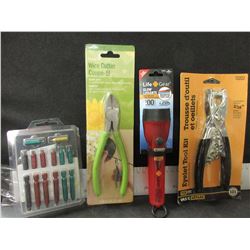 Lot of 4 New Handy home Items / wire cutters / Life Gear Flashlight
