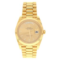 WATCH: [1] 18 karat yellow gold gents Rolex Oyster Perpetual Day-Date President 40mm watch with a ch
