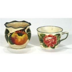 Wemyss pottery cup, hand painted with a ro…