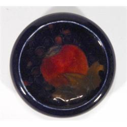 Moorcroft Pottery ashtray, hand painted an…