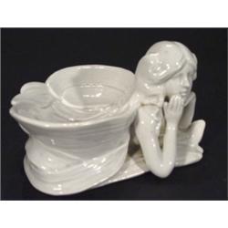 White glazed Continental porcelain soap di…
