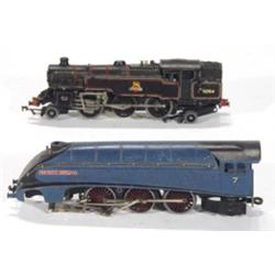 Hornby locomotive Sir Nigel Gresley and a …