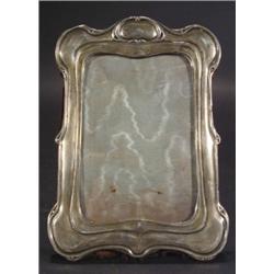 Shaped rectangular silver photo frame, 20c…