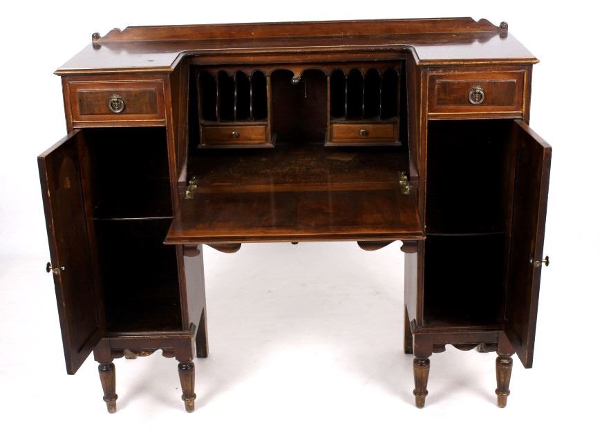 Federal Style Secretary Desk With Light