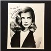 Image 1 : LIZABETH SCOTT SIGNED 8'' X 10'' PHOTOGRAPH