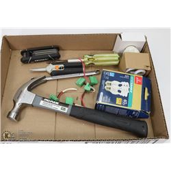 FLAT OF TOOLS AND LIGHT BULBS