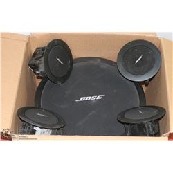 SET OF BLACK BOSE SPEAKERS INCL 4 FREESPACE