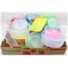 Image 1 : FLAT OF FOOD CONTAINERS WITH LIDS