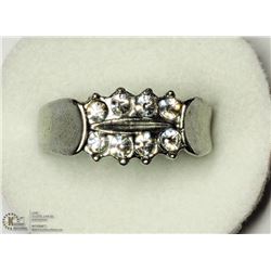 STERLING SILVER CUBIC ZIRCONIA RING SIZE 7.75