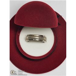 STERLING SILVER RING SIZE 7