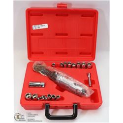 3/8 AIR RATCHET WITH SOCKETS.