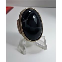 20 - LARGE OVAL BLACK ONYX RING