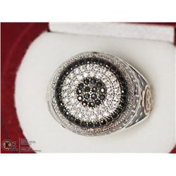 43) TWO TONED STERLING SILVER MEN'S RING SIZE 9.25