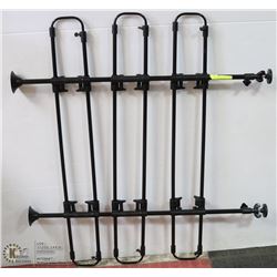 VEHICLE DIVIDER FOR PETS.