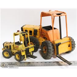 TWO VINTAGE METAL TONKA FORKLIFT