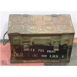 1945 MILITARY AMMO METAL CONTAINER