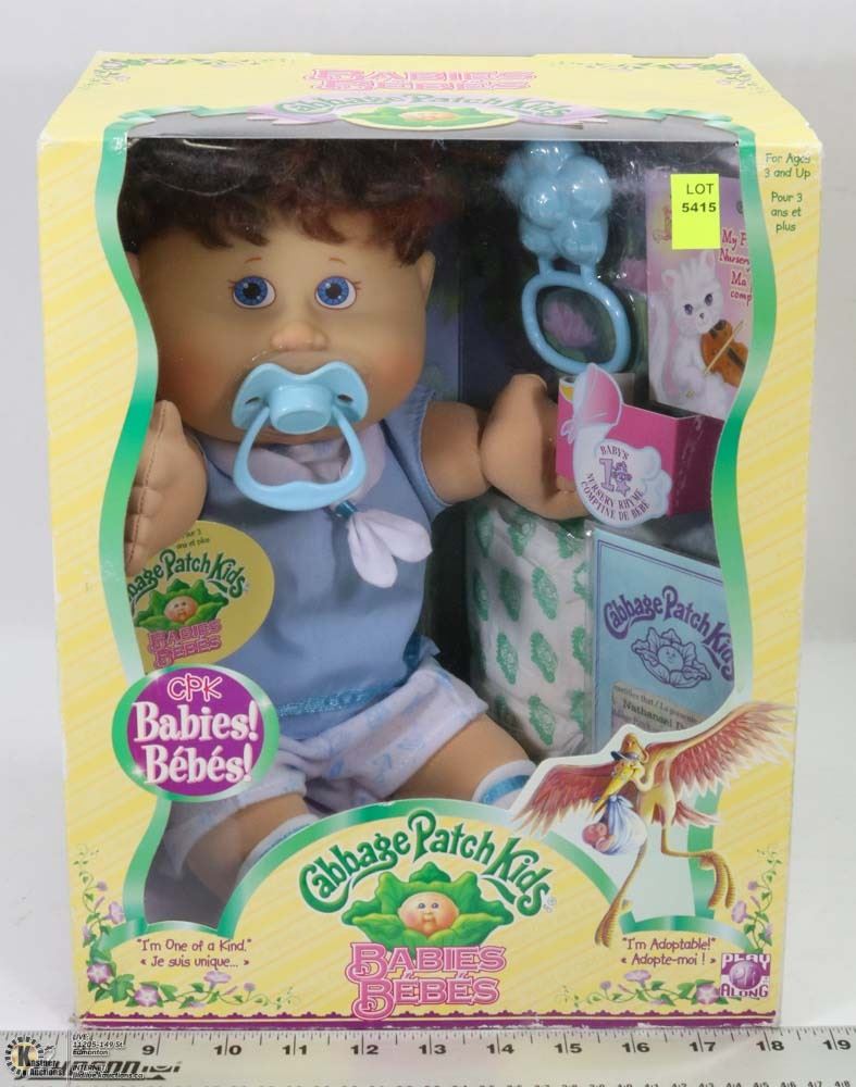 CABBAGE PATCH KID IN BOX WITH ACCESSORIES