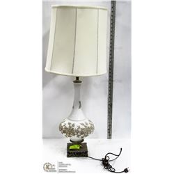 HOLLYWOOD REGENCY STYLE TABLE LAMP WITH BRASS