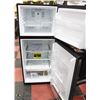 Image 2 : 11.5 CU. FT. GE STAINLESS NO FROST FRIDGE