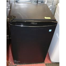 DANBY DESIGNER SERIES  BAR FRIDGE