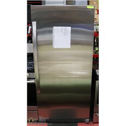 KENMORE 19CU FOOT ALL FRIDGE