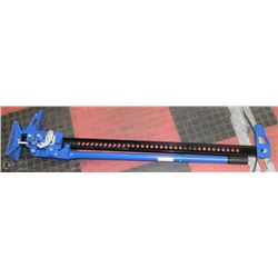 BLACK AND BLUE HEAVY DUTY FARM JACK