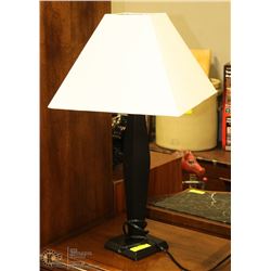 SHOWHOME LAMP