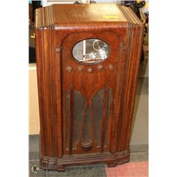 VINTAGE ZENITH RADIO