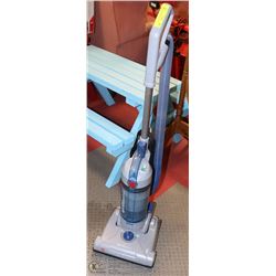 HOOVER SPRINT QUICKVAC BAGLESS UPRIGHT