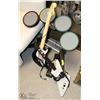 Image 1 : GUITAR HERO DRUM WITH 2 GUITAR HERO GUITARS