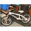 Image 1 : AVIGO FREESTYLE BIKE WHITE & BLACK 18' TIRE,