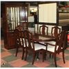 Image 1 : CHERRY COLOR WOOD DINING SUITE INCL TABLE WITH