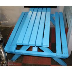 BLUE GARDEN WOOD PICNIC TABLE
