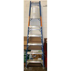 LOUISVILLE FIBER GLASS LADDER 6' PLATFORM STAND