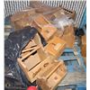 Image 1 : PALLET OF CONDIMENT CADDIES