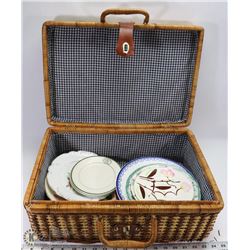 PICNIC BASKET WITH VINTAGE DISHES.