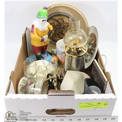 FLAT OF VINTAGE HOME DÉCOR, COLLECTIBLES INCL