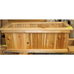 CEDAR STAINED PLANTER
